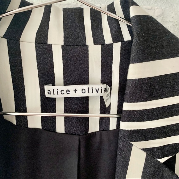 Alice + Olivia Neta Striped Oversized Open-Front Blazer Black & Ivory Size Small - Picture 5 of 10
